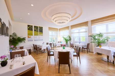 Château Hochberg Wingen sur Moder Hotel Alsace Lalique