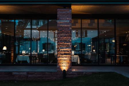 romantique villa rené lalique hotel et restaurant luxe en alsace 