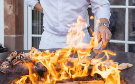 Masterclass de barbecue Villa René Lalique Restaurant 2 étoiles au Guide Michelin en Alsace